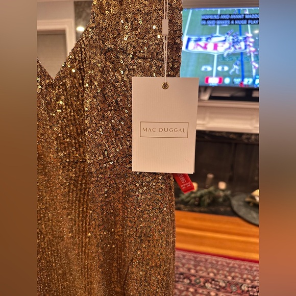 NWT MacDuggal Embellished Metallic High Slit Gown NEW in Gold Sequins - Picture 6 of 13